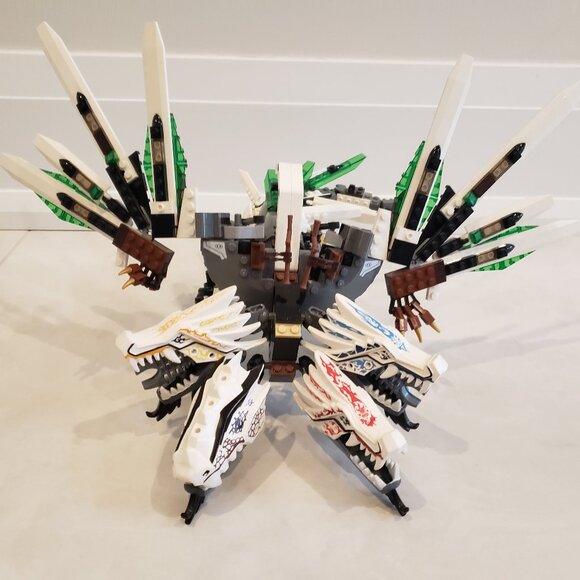 LEGO Ninjago 9450 Epic Dragon Battle - Picture 1 of 7